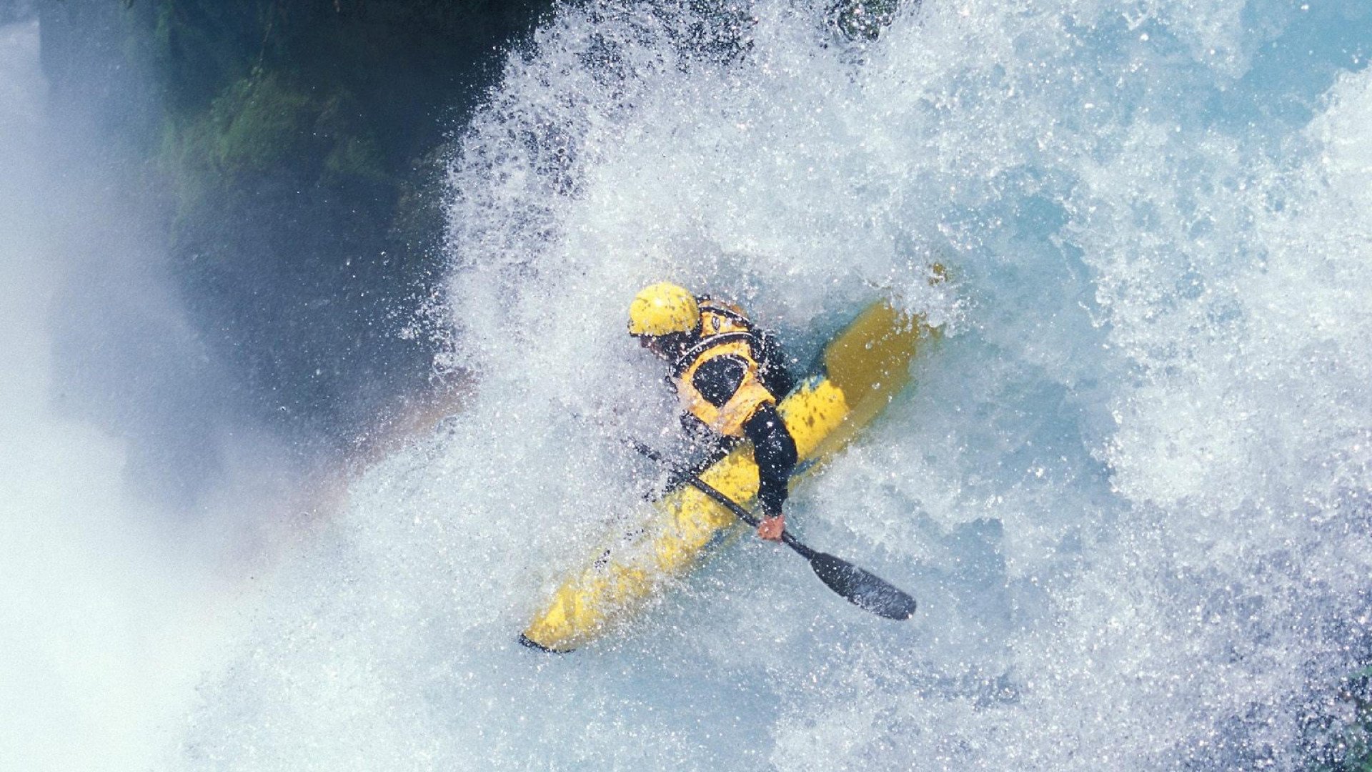 中国篮球职业俱乐部青训人才发展路径分析，篮球青训师的待遇怎么样